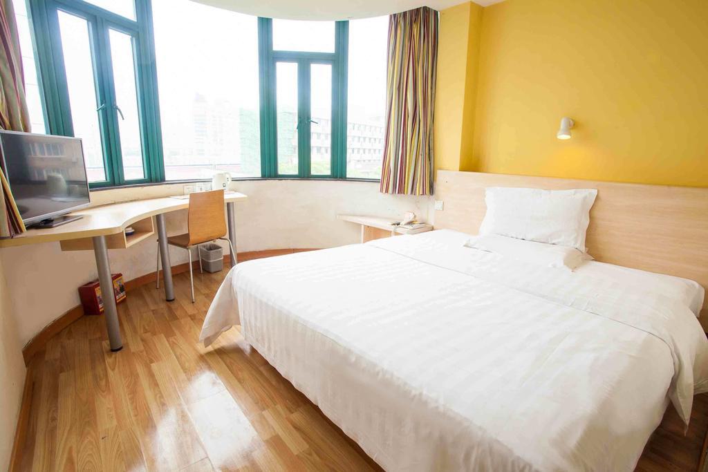 7Days Inn Bazhong Nanchi South Road Phoenix City Екстер'єр фото